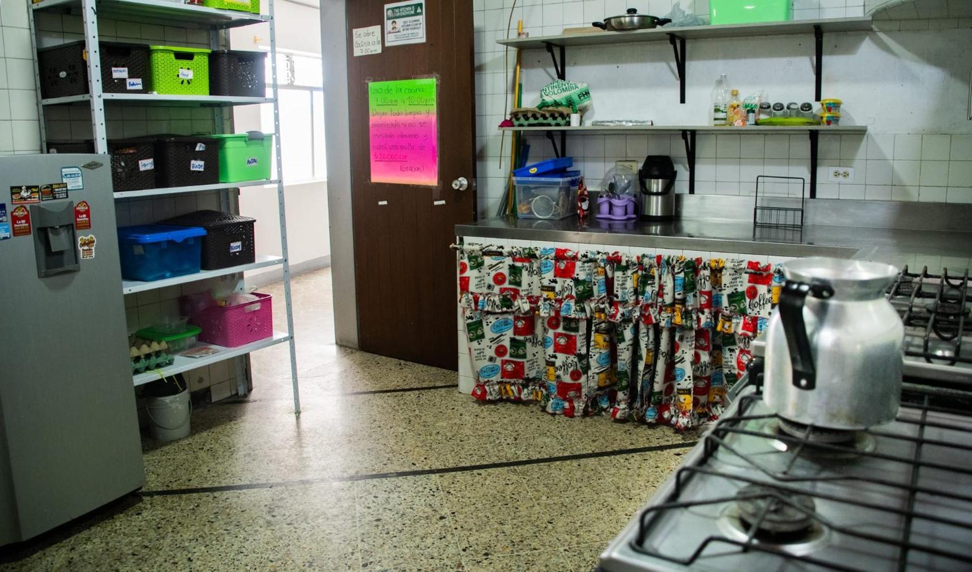 Casa Almarita - Hostal, Bar Y Restaurante Medellín Esterno foto